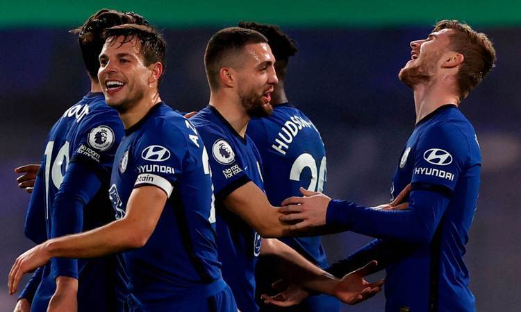 切尔西客场大胜伯恩利，继续保持领先优势